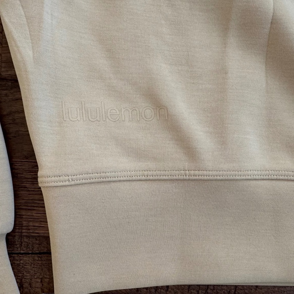 Lululemon Softstreme Perfectly Oversized Cropped Crew Women's Size 6 W3EZLS L - Picture 3 of 6